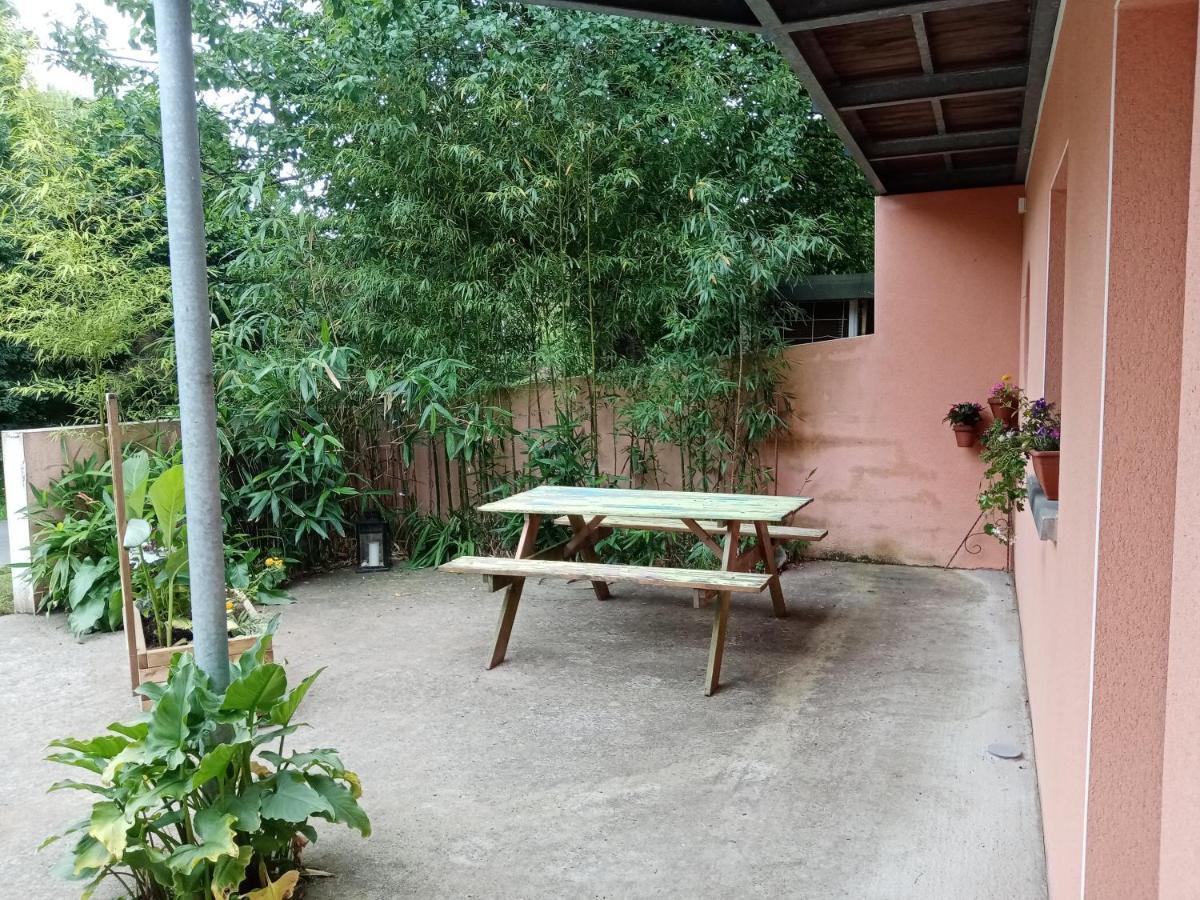 PlouaretHentig Ar Feunteun住宿加早餐旅馆 外观 照片