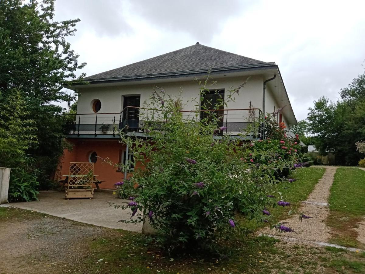 PlouaretHentig Ar Feunteun住宿加早餐旅馆 外观 照片